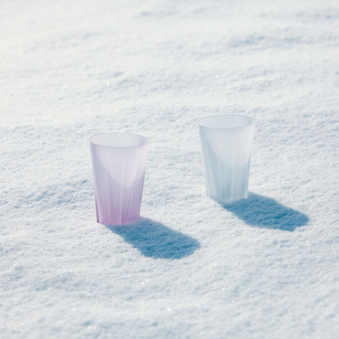 タンブラー おしゃれ 雪桜 グラス コップ 日本製 ガラス 江戸硝子 食器 サクラサクグラス 酒器 お酒 焼酎 シャンパン 引き出物 サクラ 桜色 粉雪 桜 キッチン 雑貨 桐箱 結露 かわいい お祝い プレゼント ギフト 贈り物 結婚祝い デザイン お土産 新生活